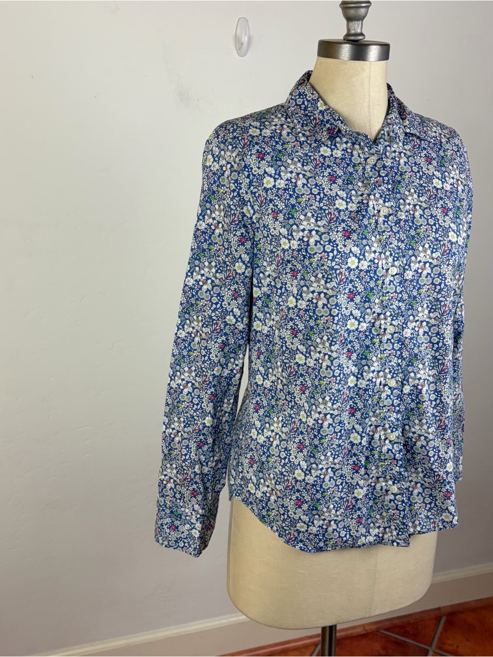 J. Crew Liberty Fabric Poplin Button Front Top - Picture 3 of 8